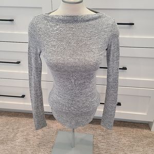 Wilferd free Aritzia long sleeve sweater